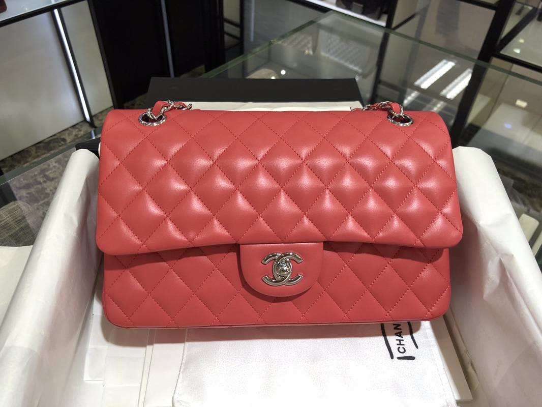Chanel 香奈儿 Classic Flap Bag 小羊皮 25cm 西瓜红 金扣 纯正品开发 顶级的工艺 进出专柜无压力