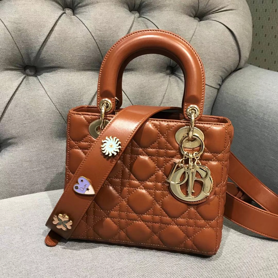 Dior 迪奥 戴妃包 Lady Dior 四格羊皮戴妃包 徽章自选 经典焦糖色