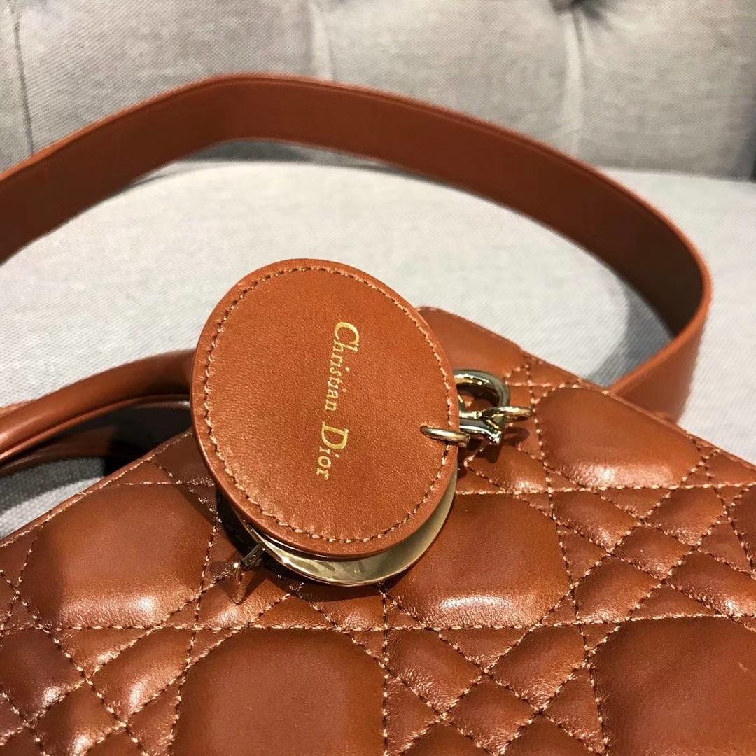 Dior 迪奥 戴妃包 Lady Dior 四格羊皮戴妃包 徽章自选 经典焦糖色