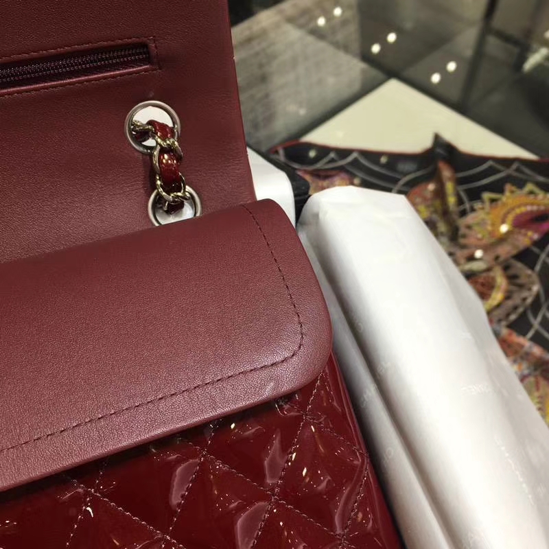 Chanel 香奈儿 Classic Flap Bag  进口漆皮 25cm 酒红 银扣