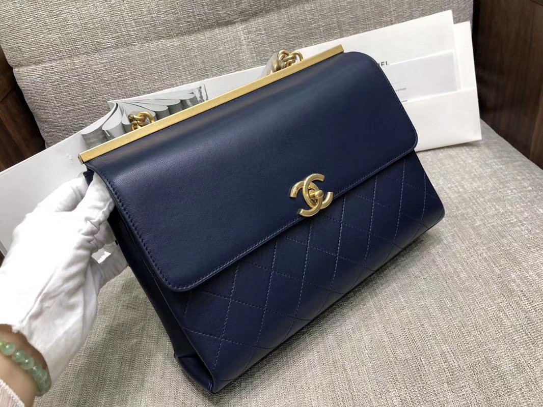 2018年新款口盖包 进口小羊皮 金色金属黄 宝石蓝 28cm