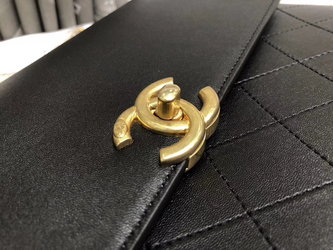 2018年新款口盖包 进口小羊皮 金色金属黄 黑色28cm