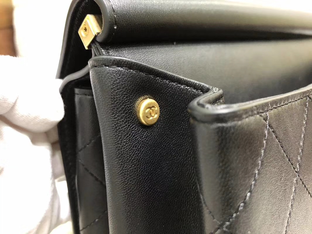 2018年新款口盖包 进口小羊皮 金色金属黄 黑色28cm