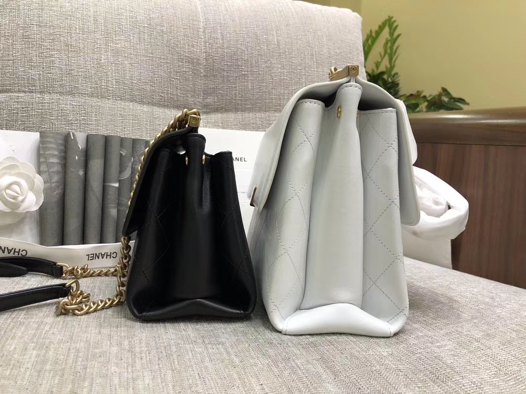 2018年新款口盖包 进口小羊皮 金色金属黄 白色 28cm