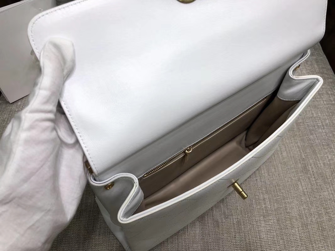 2018年新款口盖包 进口小羊皮 金色金属黄 白色 28cm