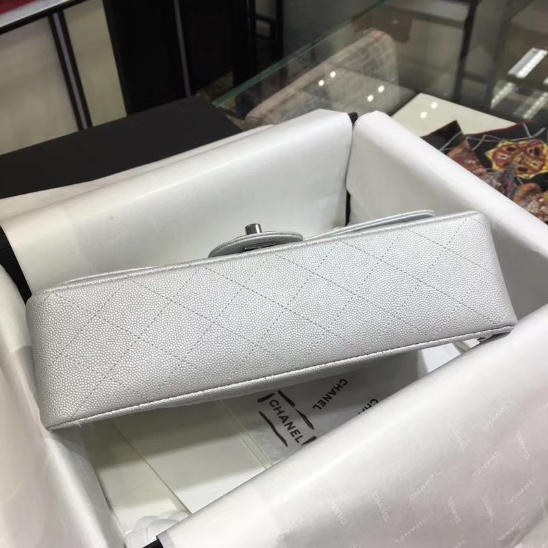 Chanel 香奈儿 Classic Flap Bag  进口小鱼子酱 25cm 现货 银色 银扣