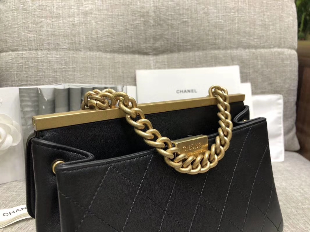 2018年新款口盖包 进口小羊皮 金色金属黄 23cm 28cm