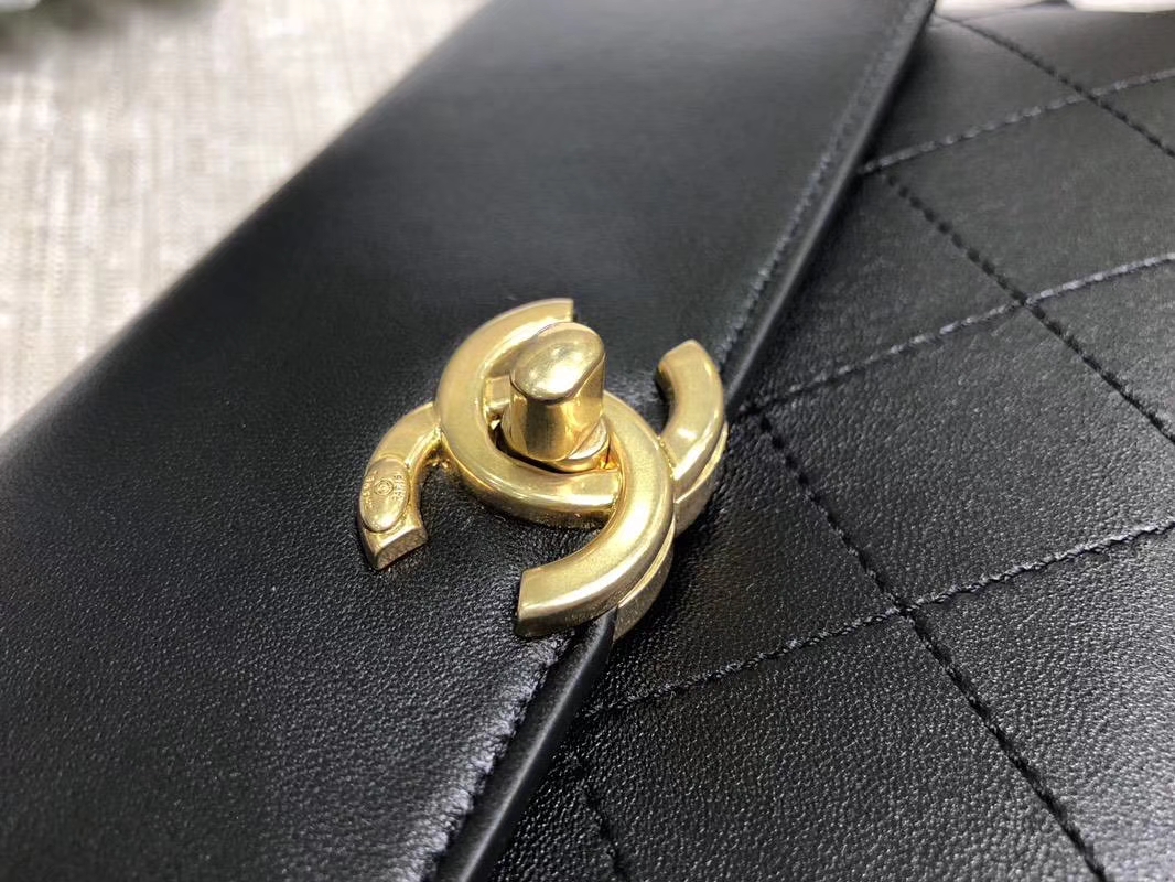 2018年新款口盖包 进口小羊皮 金色金属黄 23cm 28cm
