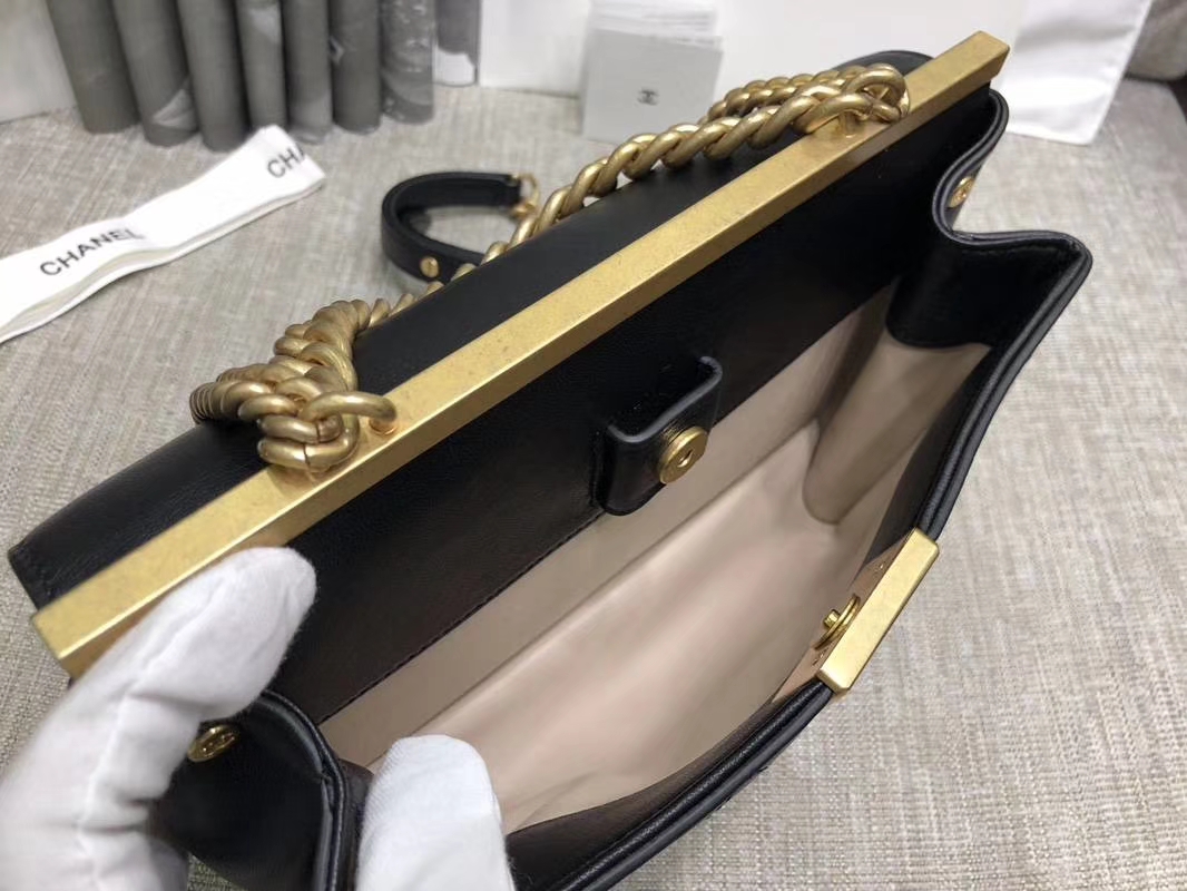 2018年新款口盖包 进口小羊皮 金色金属黄 23cm 28cm