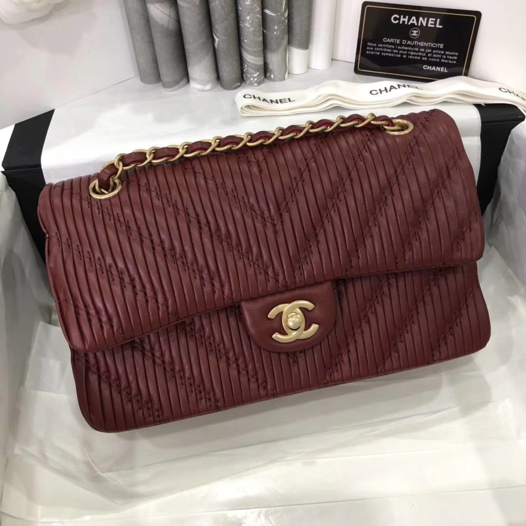 Chanel 香奈儿 希腊褶皱款 酒红色 25cm 现货 五金非常有质感