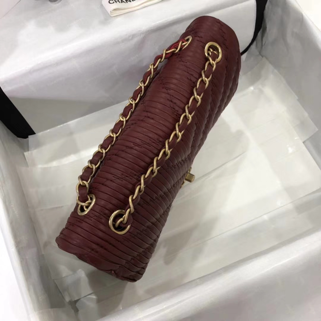 Chanel 香奈儿 希腊褶皱款 酒红色 25cm 现货 五金非常有质感