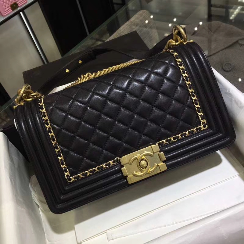 Chanel 香奈儿  Leboy Bag 链条款 小羊皮 25cm 黑色 沙金 
