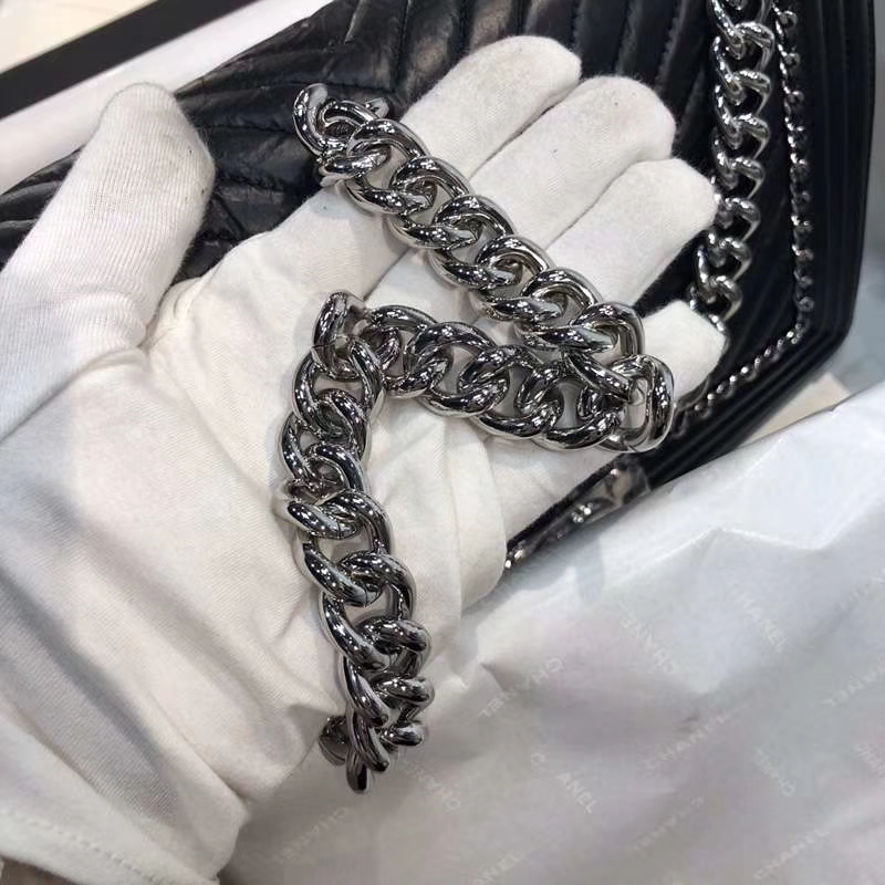 Chanel 香奈儿 Leboy Bag 手工链  复刻皮 28cm 黑色 白银五金