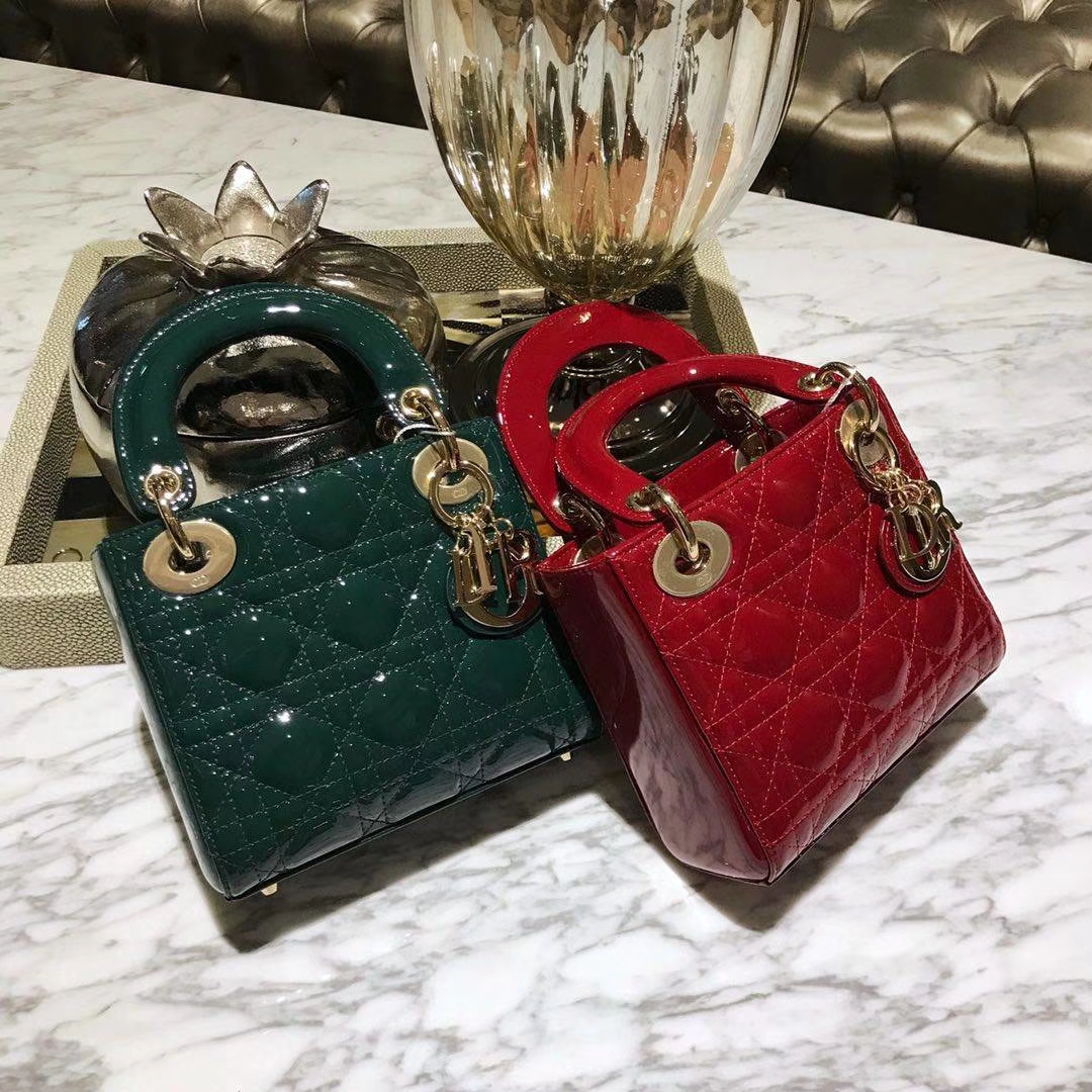 Dior 迪奥 小号 戴妃包 Lady Dior 17cm漆皮戴妃 现有颜色 墨绿色 金扣 大红色 金扣  