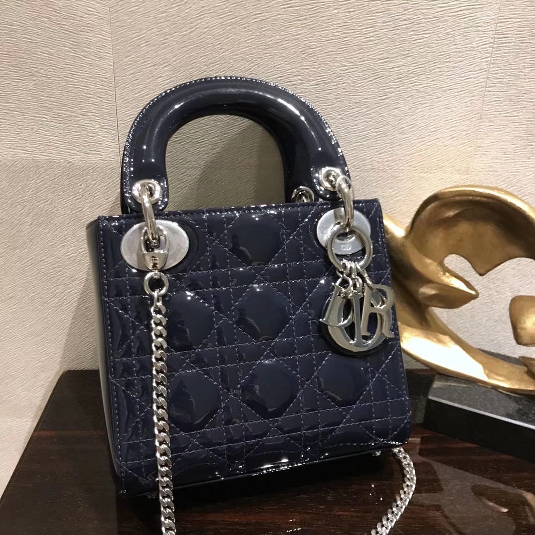 Dior 迪奥 小号 戴妃包 Lady Dior 17cm漆皮戴妃 现有颜色 深海蓝 银扣