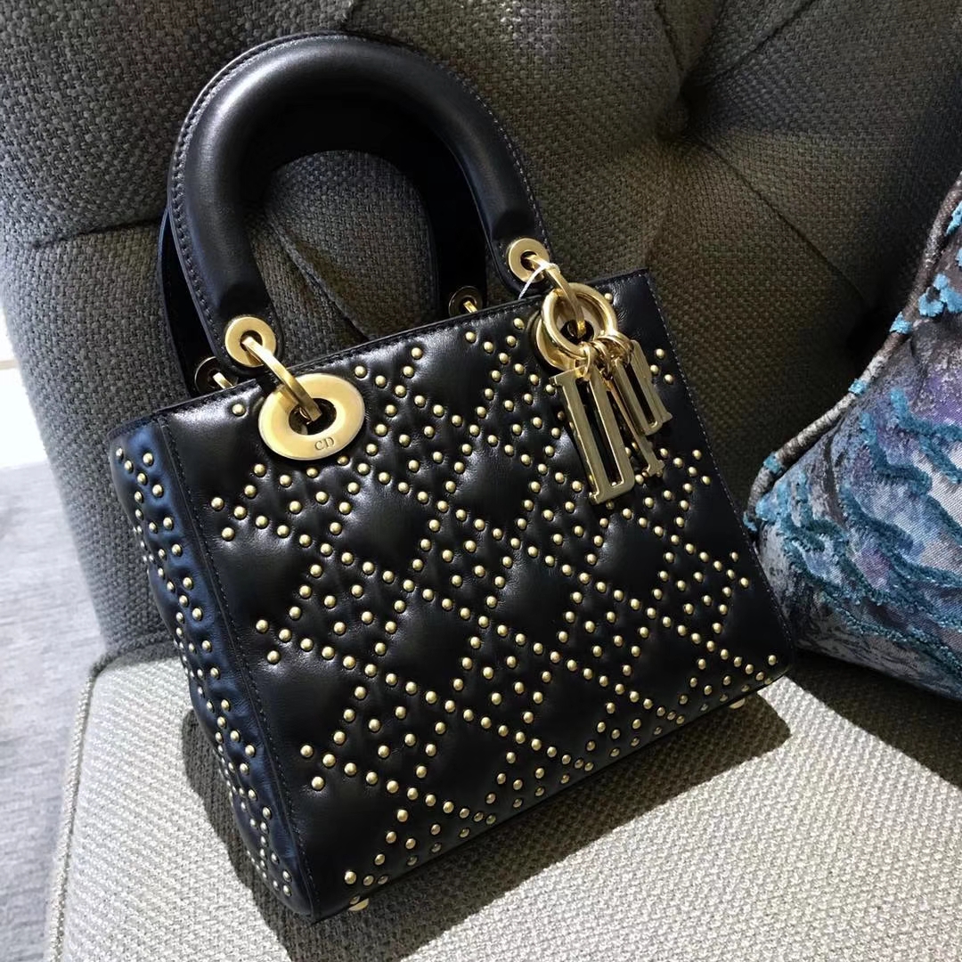 Dior 迪奥 戴妃包 Lady Dior 牛皮铆钉包 女神专属黑色  限量版 手工打制 复古风五格铆钉包