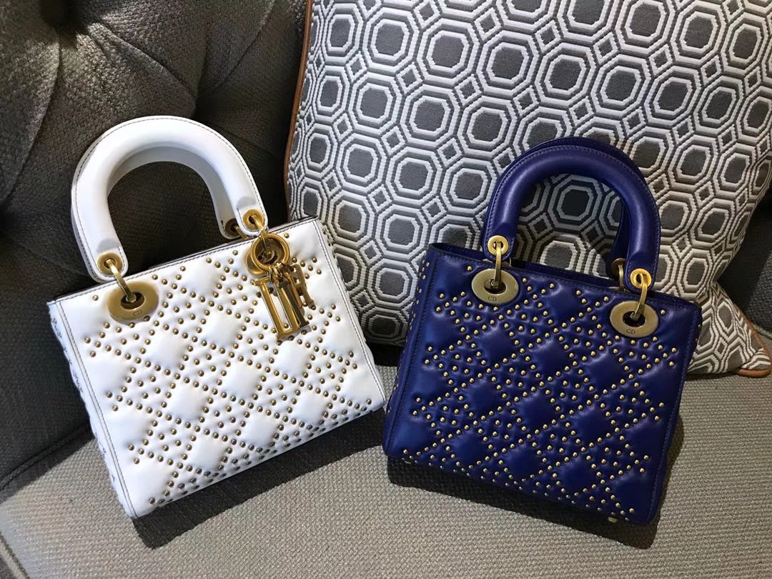 Dior 迪奥 戴妃包 Lady Dior 牛皮铆钉包 女神专属蓝色  限量版 手工打制 复古风五格铆钉包