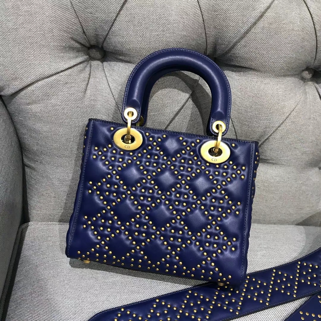 Dior 迪奥 戴妃包 Lady Dior 牛皮铆钉包 女神专属蓝色  限量版 手工打制 复古风五格铆钉包