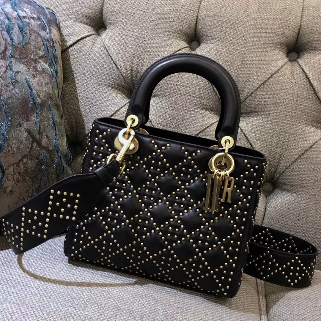 Dior 迪奥 戴妃包 Lady Dior 牛皮铆钉包 女神专属黑色  限量版 手工打制 复古风五格铆钉包