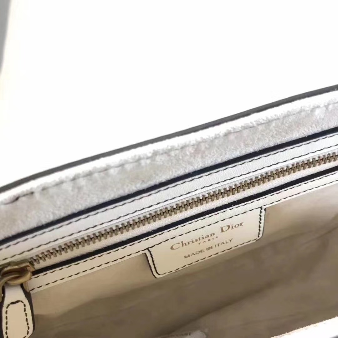Dior 迪奥 小手提包 DIORAMA 白色 牛皮马鞍包 22.5cm