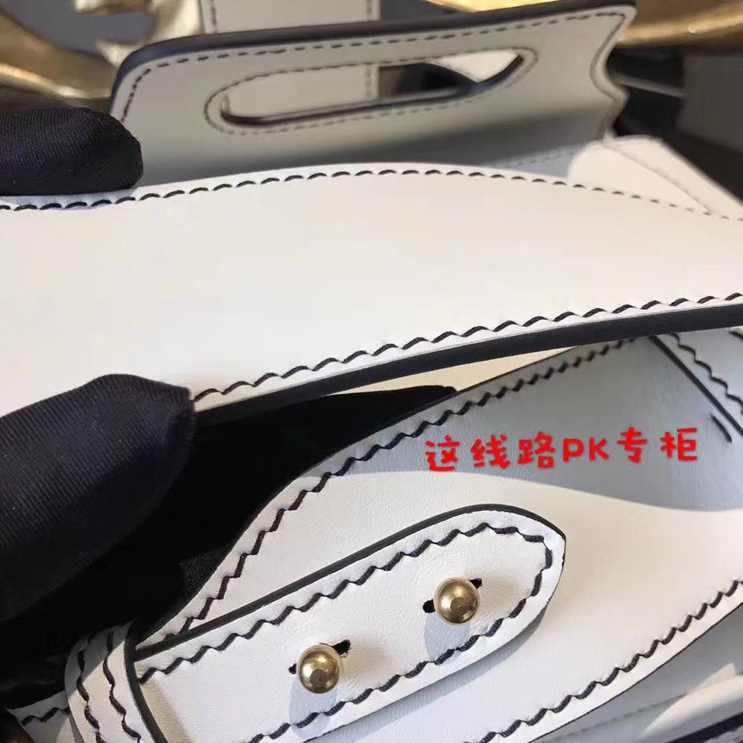 Dior 迪奥 小手提包 DIORAMA 白色 牛皮马鞍包 22.5cm
