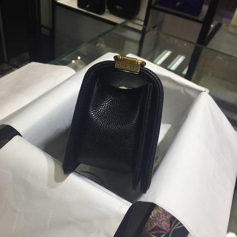 Chanel 香奈儿 Leboy Bag 鱼子酱 黑色 20cm 经典古金扣
