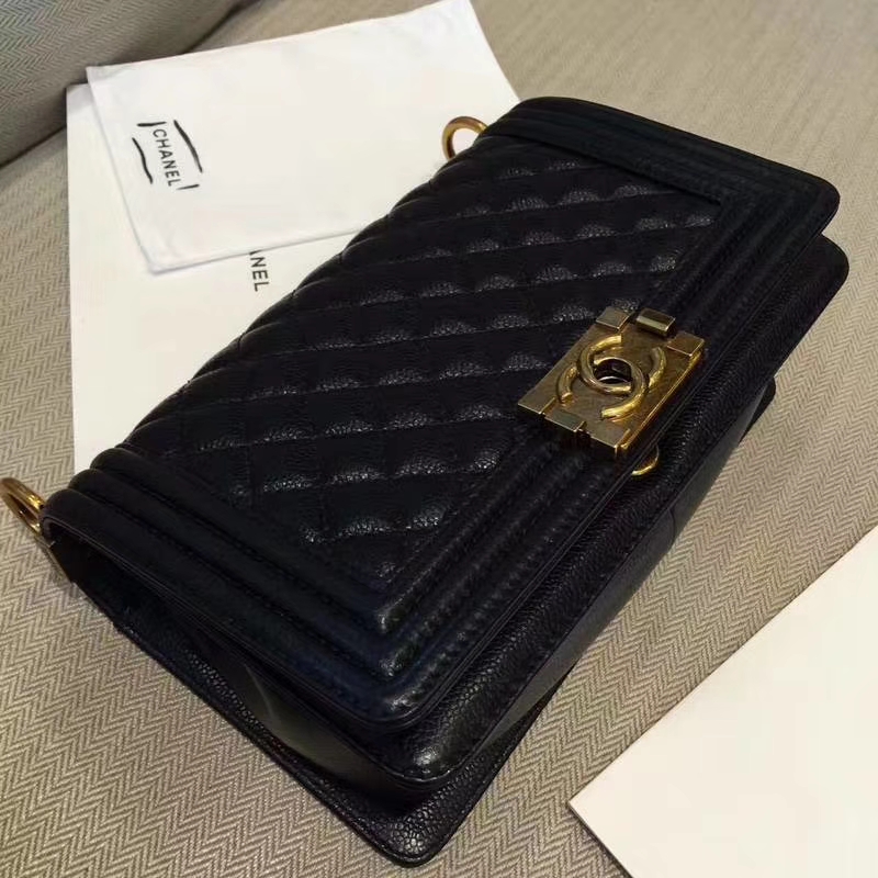 Chanel 香奈儿 Leboy Bag 鱼子酱 黑色 25cm 经典古金扣
