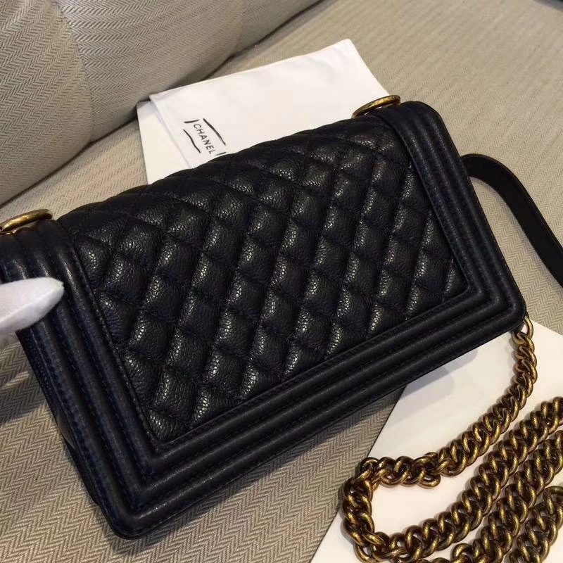 Chanel 香奈儿 Leboy Bag 鱼子酱 黑色 25cm 经典古金扣