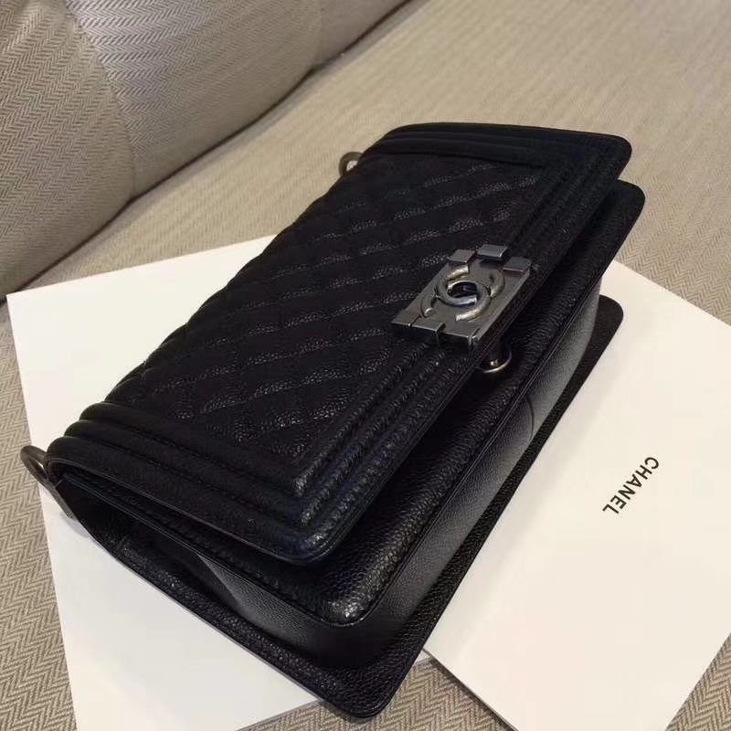 Chanel 香奈儿 Leboy Bag 鱼子酱 黑色 25cm 复古银扣