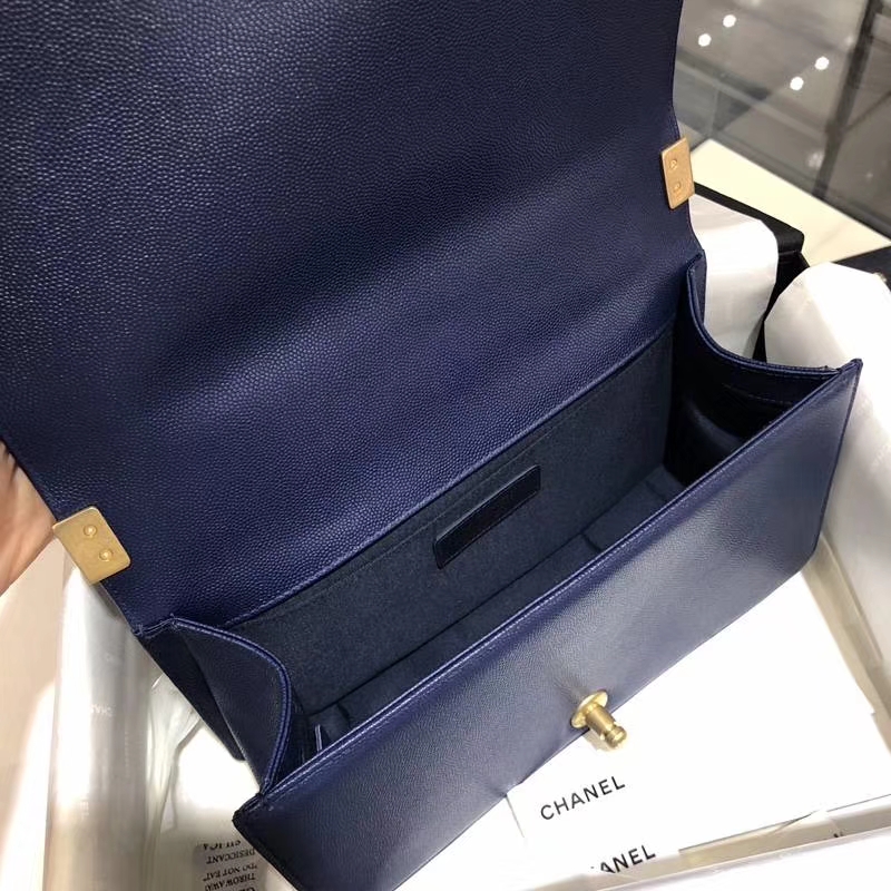 Chanel 香奈儿 Leboy Bag 大V 小鱼子酱 海军蓝 25cm 磨砂五金