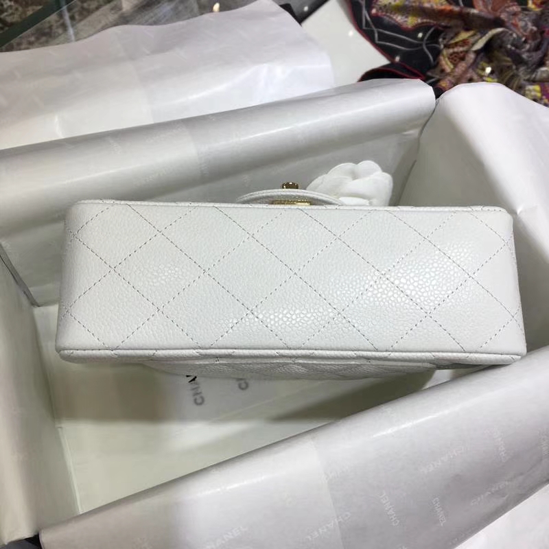 Chanel 香奈儿 Classic Flap 鱼子酱【白色】 20cm  金（现货）