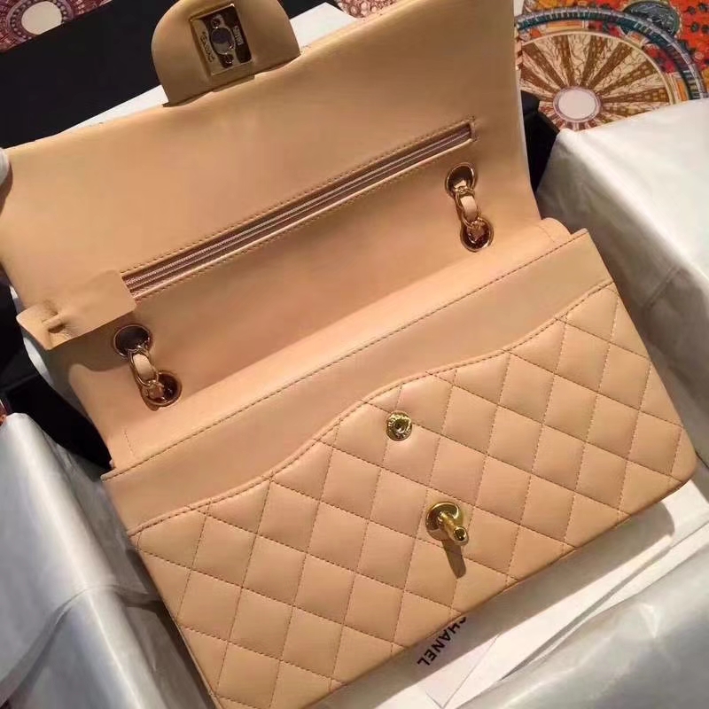 Chanel 香奈儿 Classic Flap 羊皮 杏色 25cm 金扣