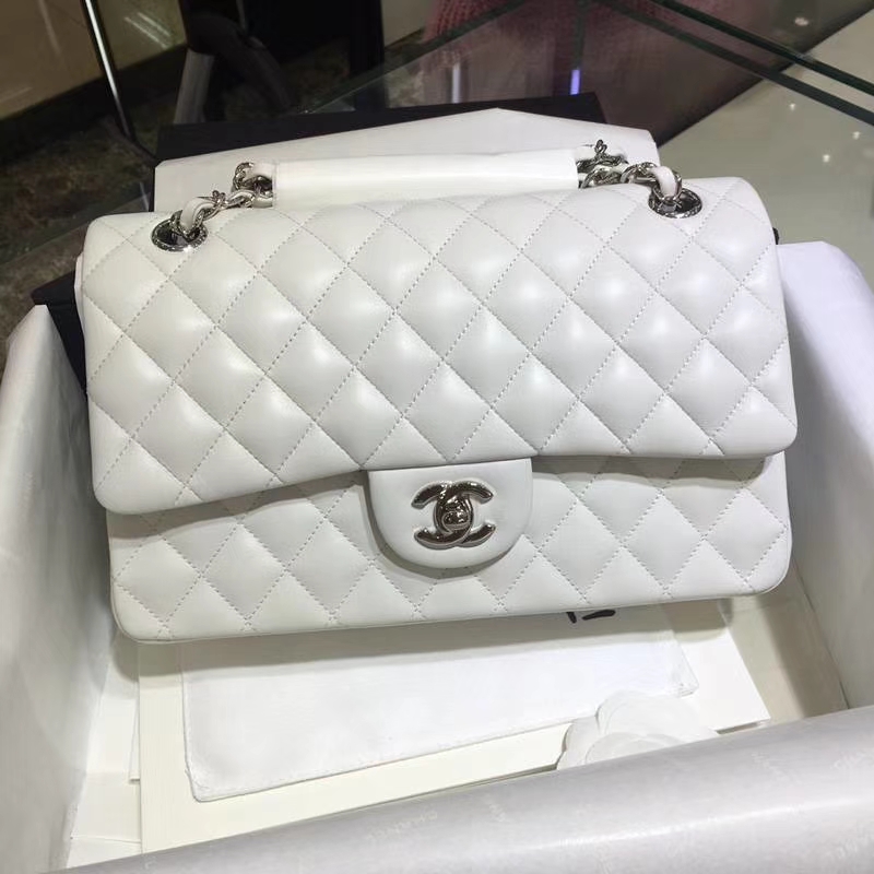 Chanel 香奈儿 Classic Flap 羊皮 白色 25cm 银