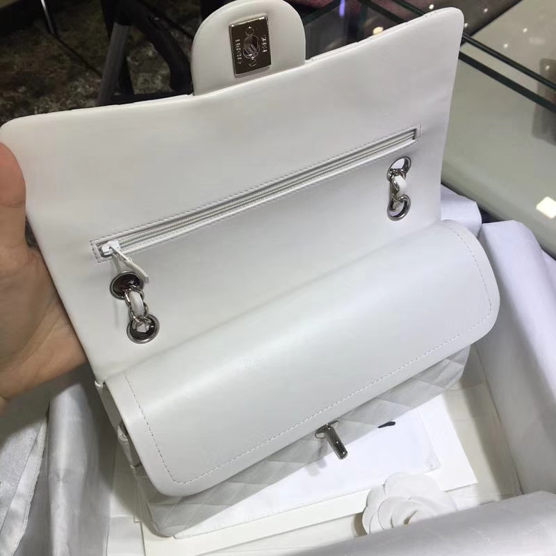 Chanel 香奈儿 Classic Flap 羊皮 白色 25cm 银