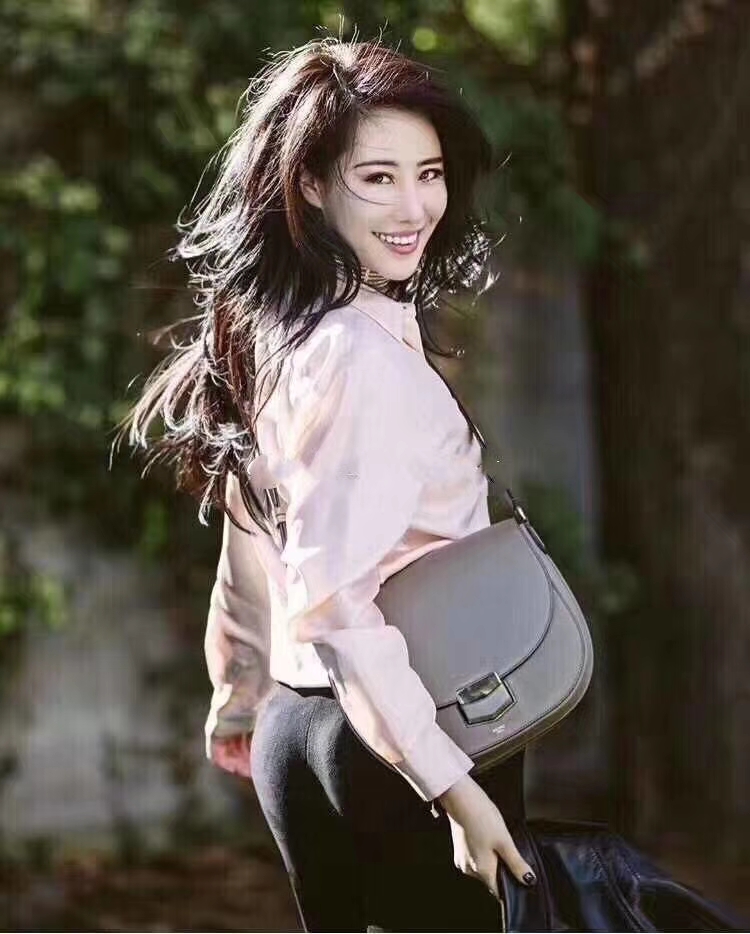 Celine 思琳 五角包 23cm  现货颜色 原厂掌纹皮 厂家直销
