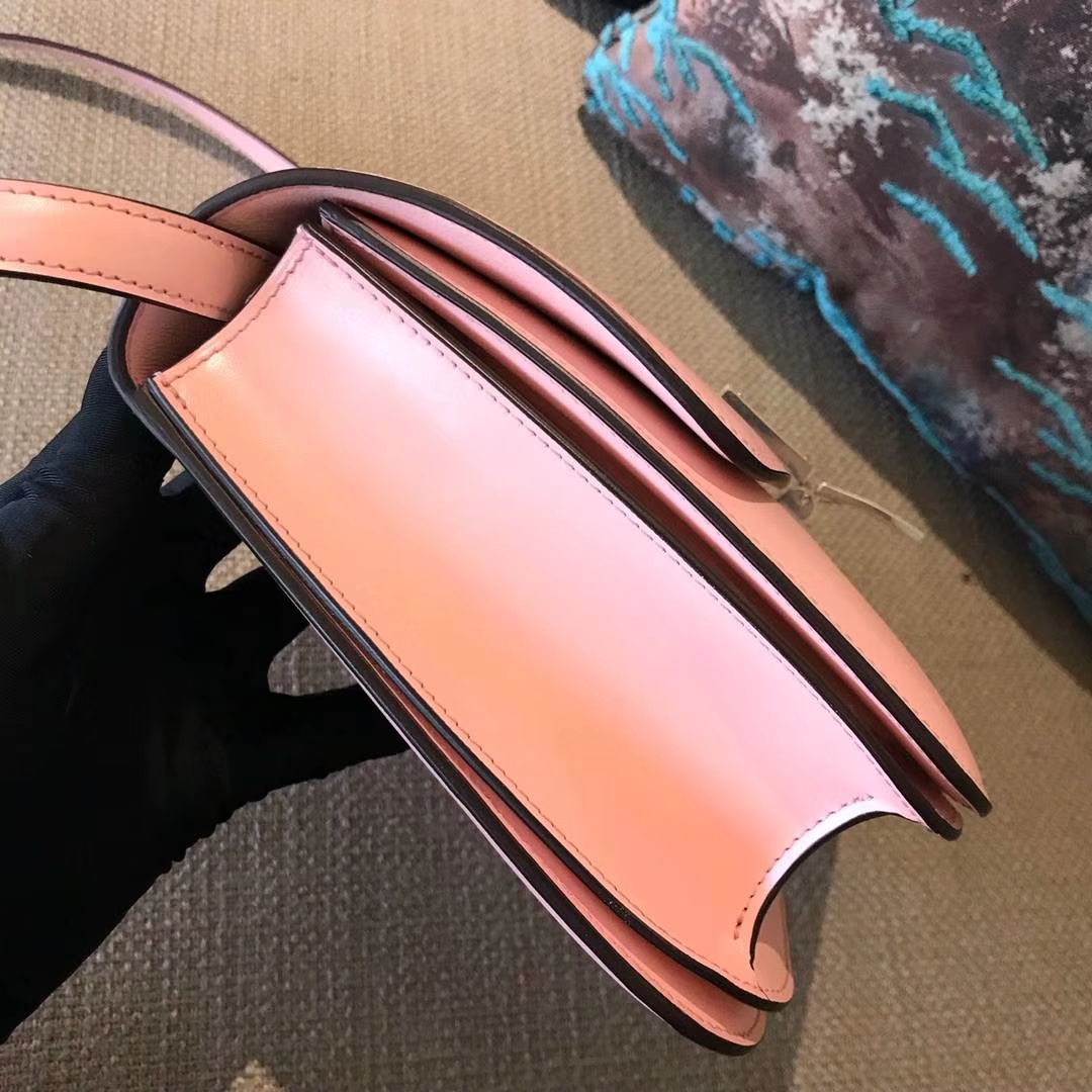 CÉLINE  box豆腐包 中号24cm  手搓纹新色蜜桃粉仙女专属色