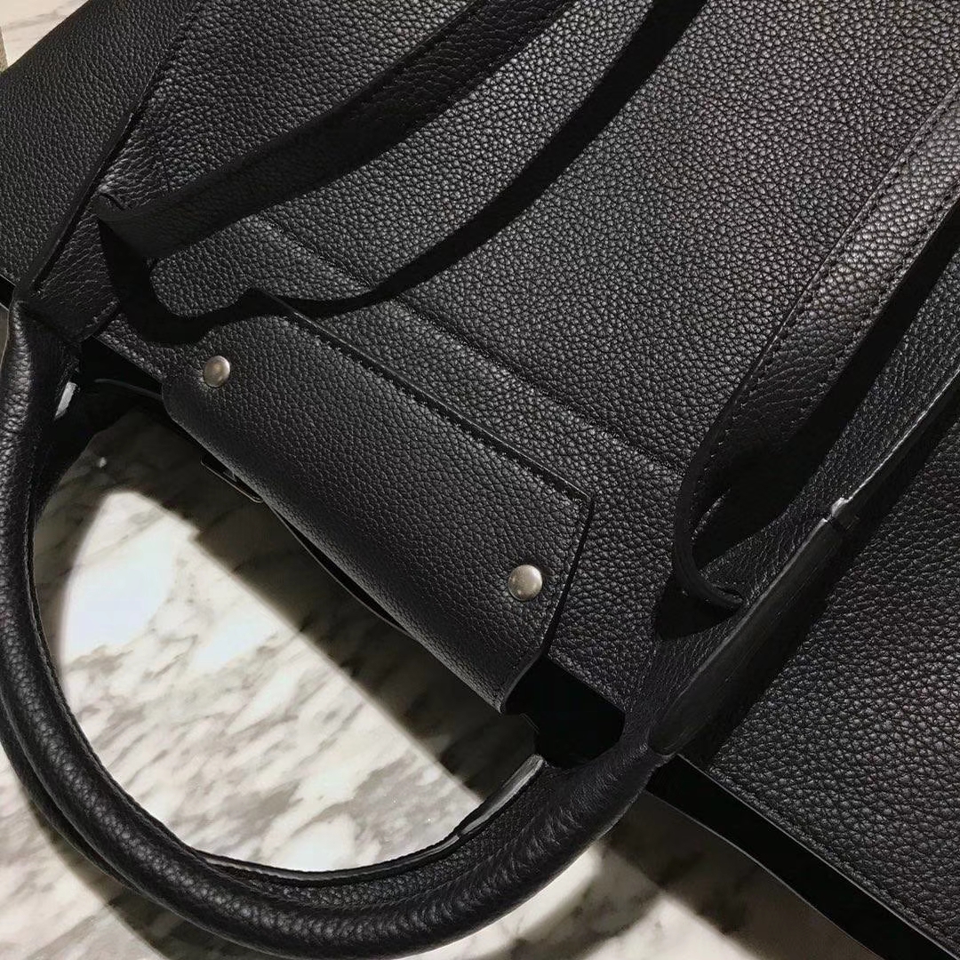 CÉLINE 购物袋 专柜同步发售 中号24cm 黑色 进口荔枝纹牛皮