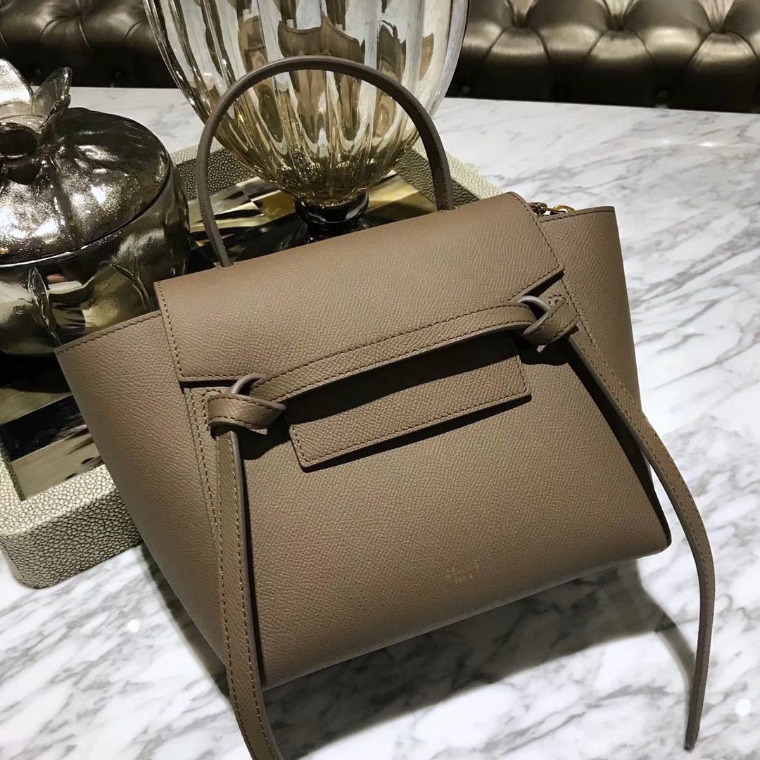 Celine 鲶鱼包mini 20cm 进口掌纹牛皮 咖啡色 厂家直销