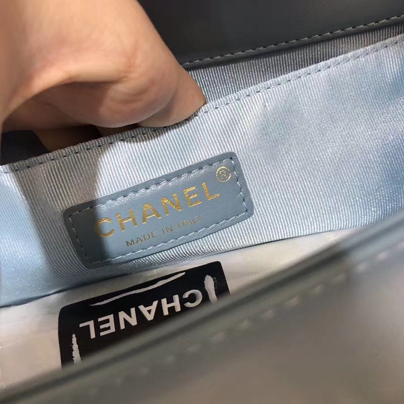 Chanel 香奈儿 Leboy Bag 大V款 小羊皮 雾霾蓝 25cm 亚金扣
