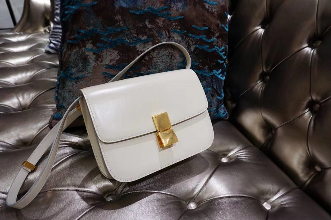 Celine 思琳 最新版本 box豆腐包 24cm 16cm 夏季最受欢迎的 box 冰川白