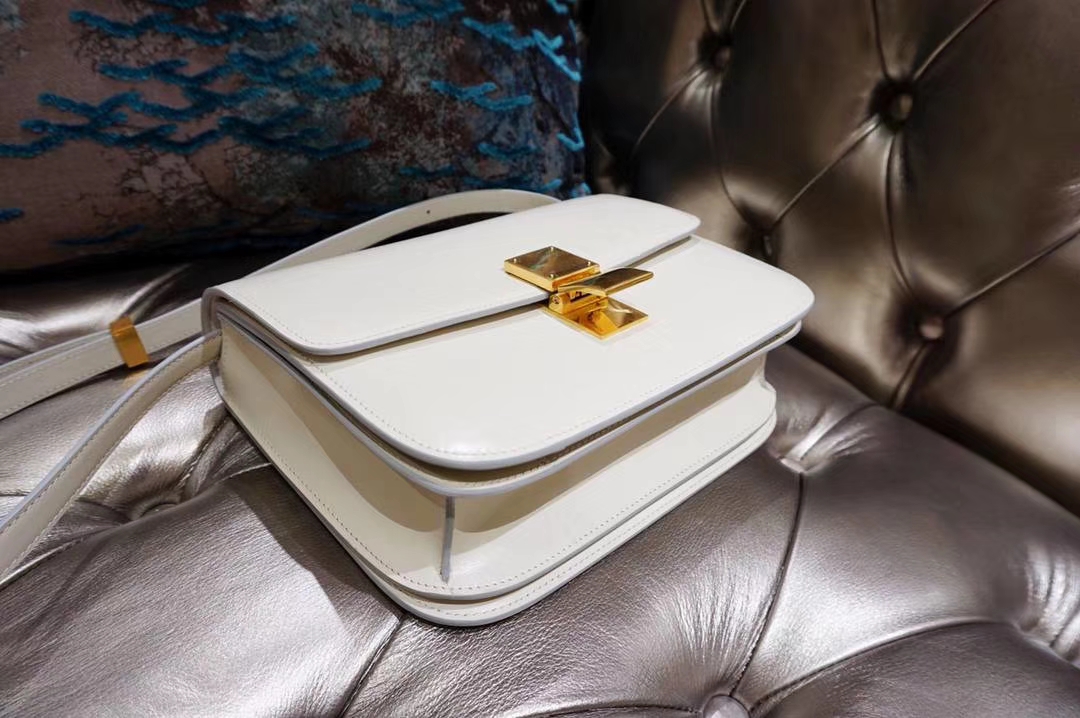 Celine 思琳 最新版本 box豆腐包 24cm 16cm 夏季最受欢迎的 box 冰川白