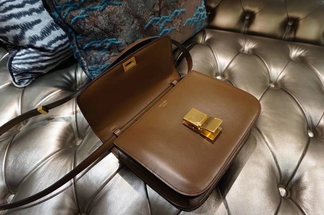 Celine 思琳 最新版本 box豆腐包 24cm 焦糖色百搭  永远不会出错的色号