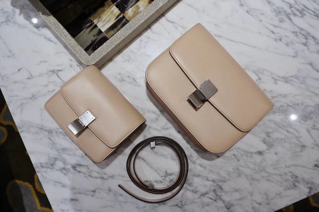 Celine 思琳 最新版本 box豆腐包 24cm 实拍 专柜同步 最新做法 优雅时尚 裸粉 银扣