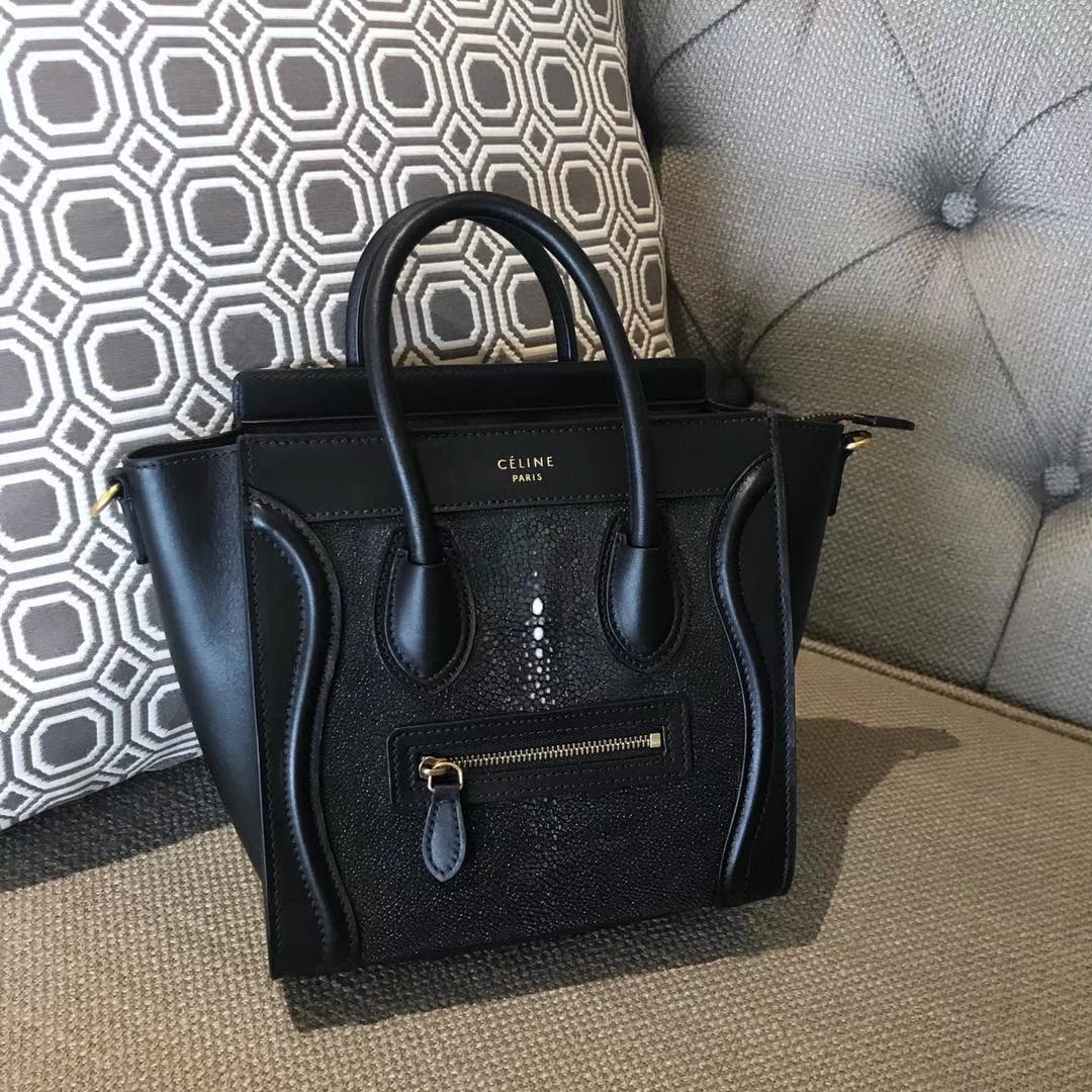 Celine 笑脸包 珍珠鱼皮 20cm/26cm 市场最高版本 支持验货 骑士黑