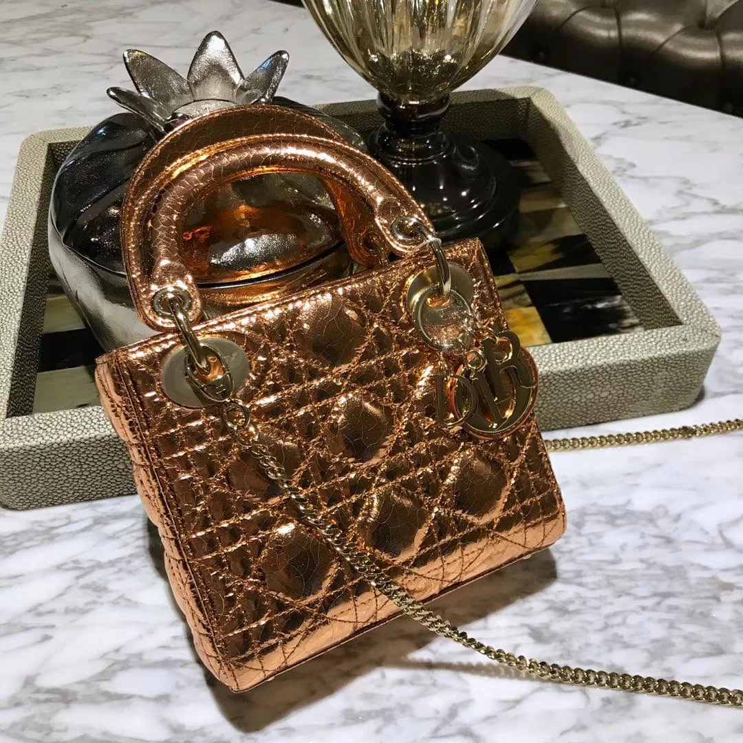 Dior 迪奥 新款来袭 意大利原厂皮料  鹿皮爆裂纹 香槟金 实物绝对美到爆