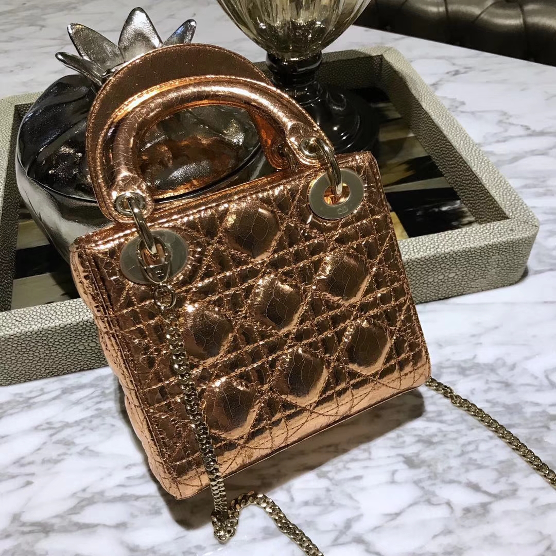 Dior 迪奥 新款来袭 意大利原厂皮料  鹿皮爆裂纹 香槟金 实物绝对美到爆