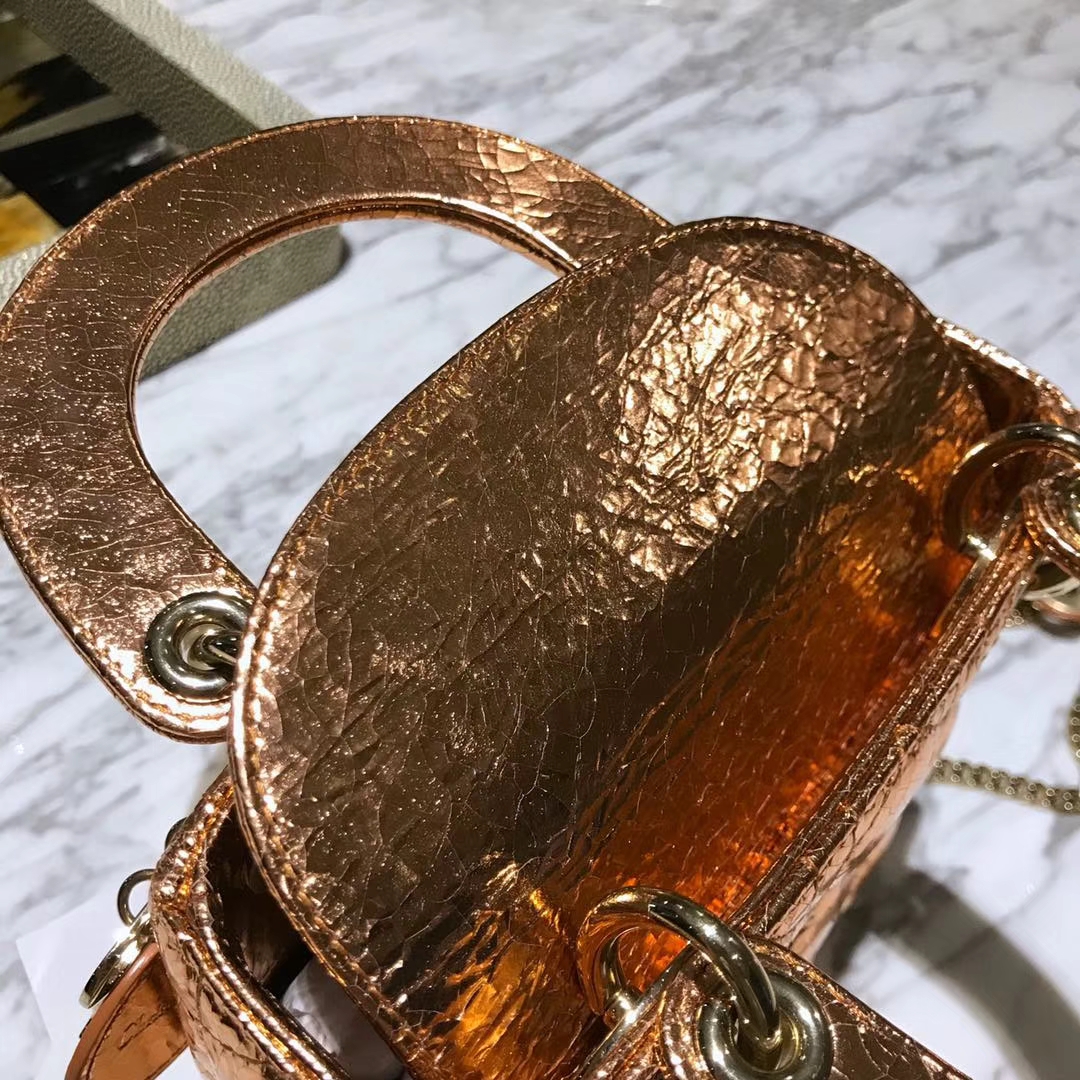 Dior 迪奥 新款来袭 意大利原厂皮料  鹿皮爆裂纹 香槟金 实物绝对美到爆