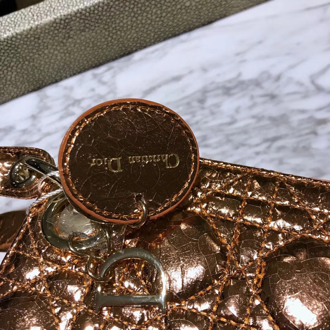 Dior 迪奥 新款来袭 意大利原厂皮料  鹿皮爆裂纹 香槟金 实物绝对美到爆