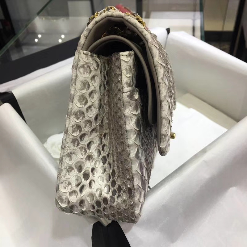Chanel 香奈儿 Classic Flap 蟒蛇皮 【原花色】 25cm