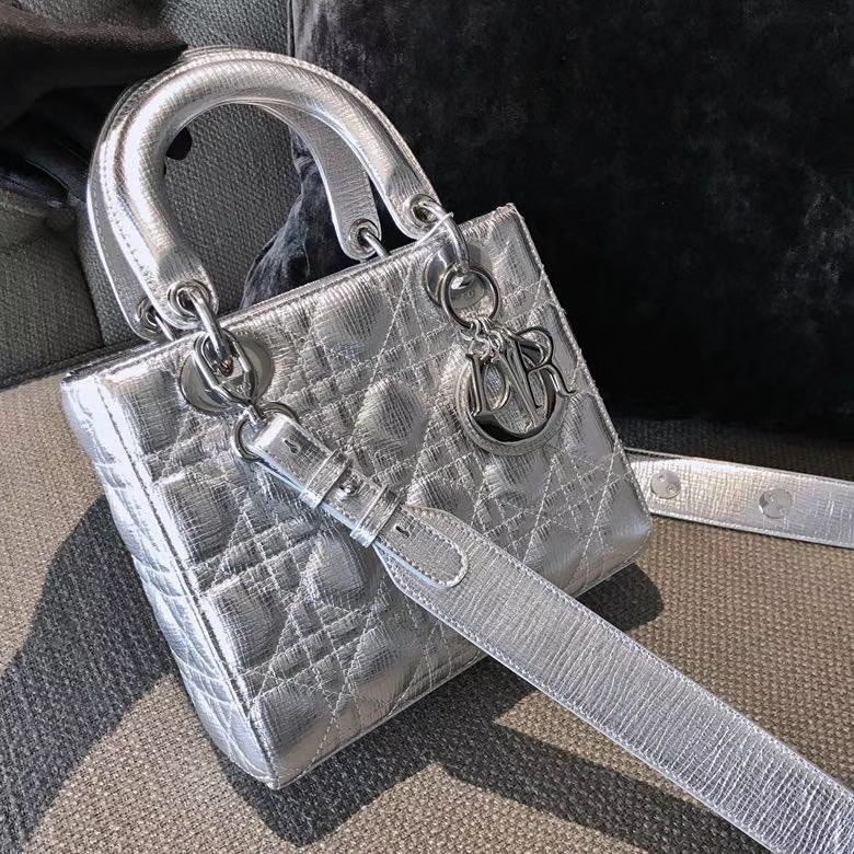 Dior 迪奥 戴妃包 Lady Dior  大象纹金属银（17cm/20cm）